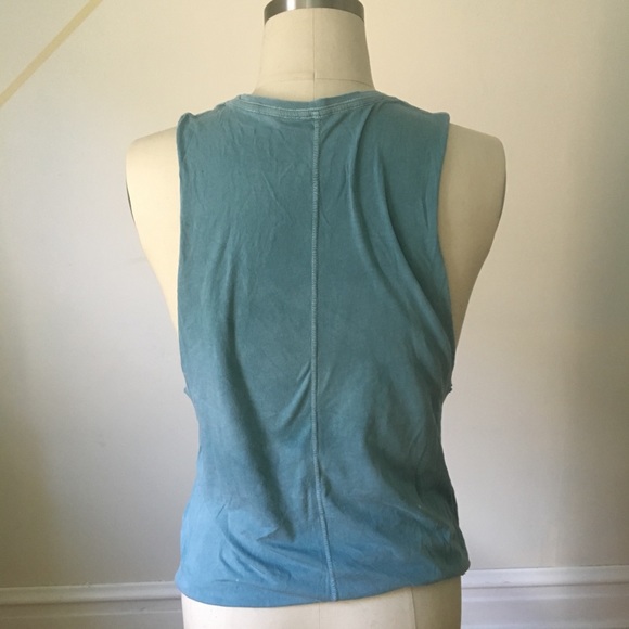 TIGER PRINT SLEEVELESS TANK - Picture 3 of 3